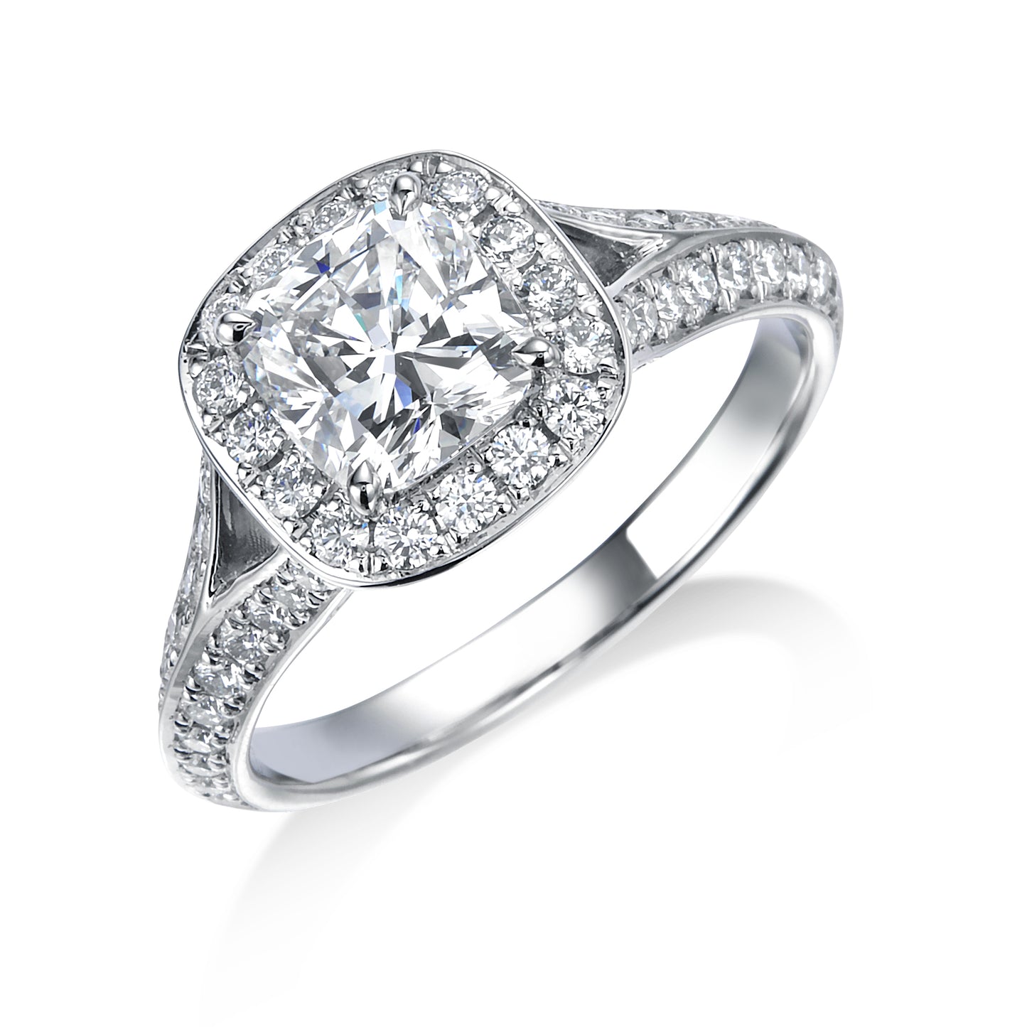 ロイヤル・アッシャー・クッションカット プラチナ ダイヤモンドリング│ロイヤルアッシャー